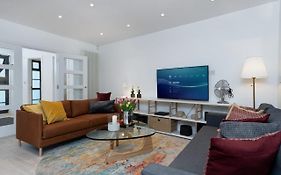 Huge & Central 3 Bedr, 4 Beds, 2,5 Bath Covent Gdn